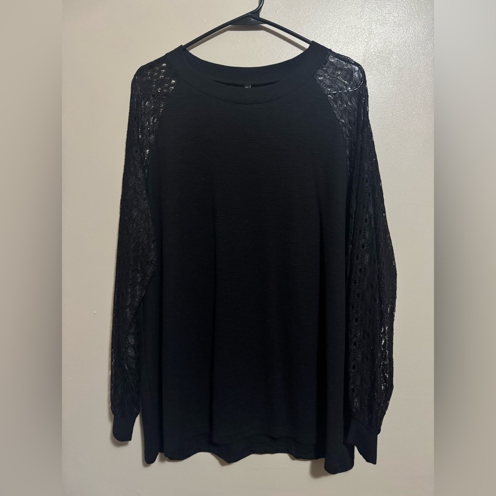 Chic Black Lace Sleeve Blouse